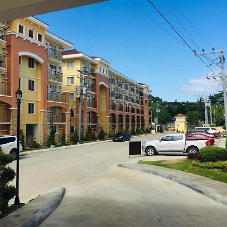 Spacious 1 Bedroom At Arezzo Place Davao With Pool,Wifi And Netflix Exterior foto